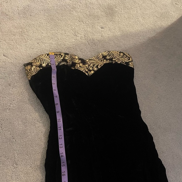 Vintage velvet black dress with gold detail - Picture 10 of 14